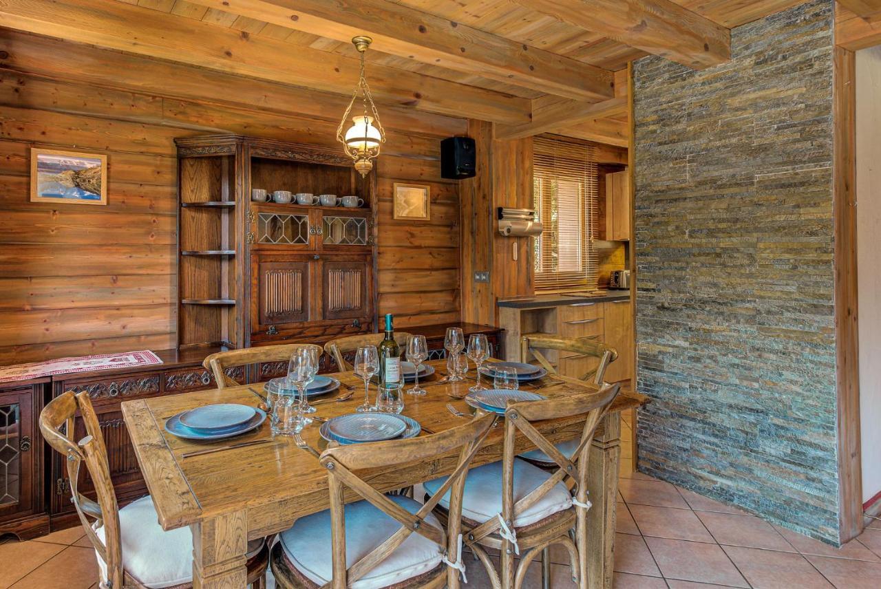 Chalet Blackbushe - Traditional Chalet - Alpes Travel - Sleeps 4-6 Les Houches Zewnętrze zdjęcie
